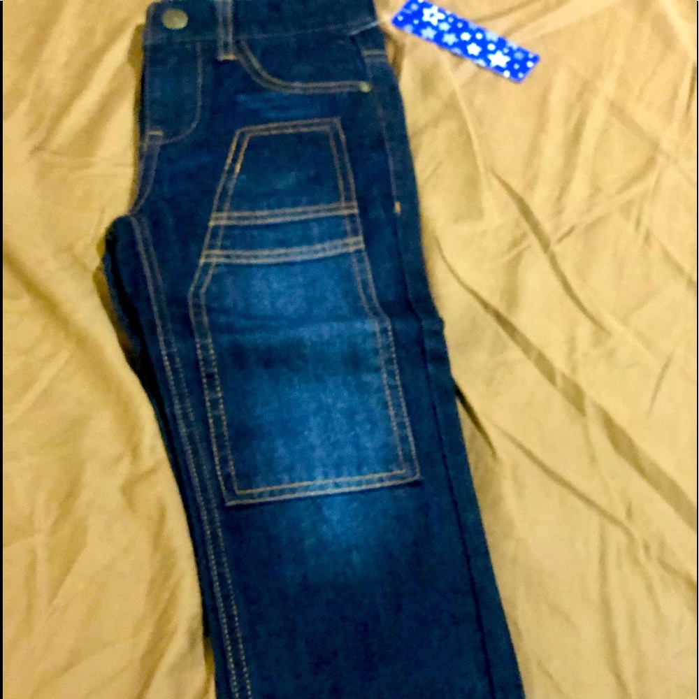 FabKids boys jeans size 5T New With Tags
